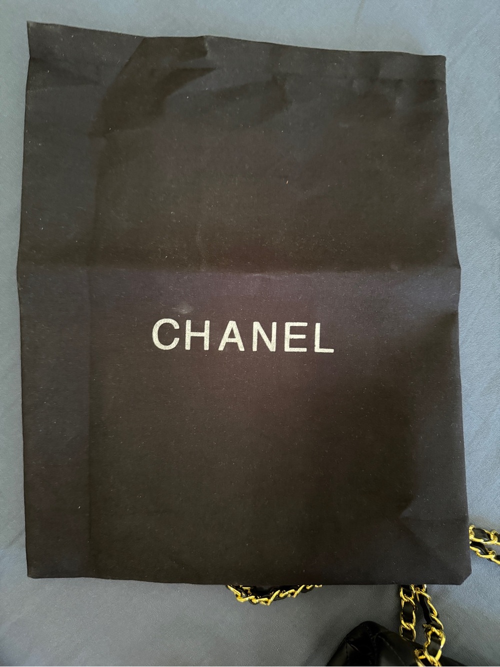 CHANEL Black Quilted Shoulder Bag with Gold Chain
with dust bag. No Box - Picture 5 of 9